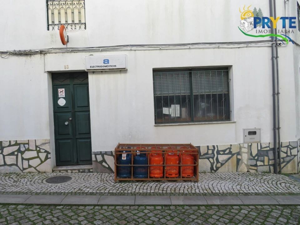 Prédio para Venda em Sobreira Formosa e Alvito da Beira Foto 3
