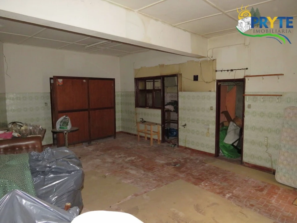 Prédio para Venda em Sobreira Formosa e Alvito da Beira Foto 5