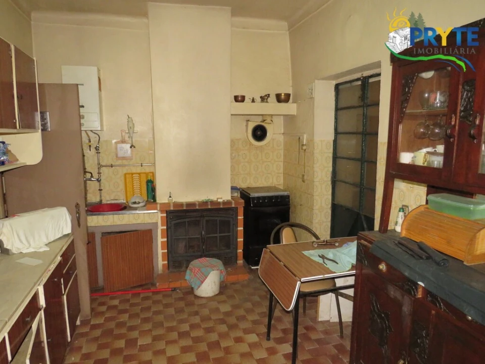 Prédio para Venda em Sobreira Formosa e Alvito da Beira Foto 14