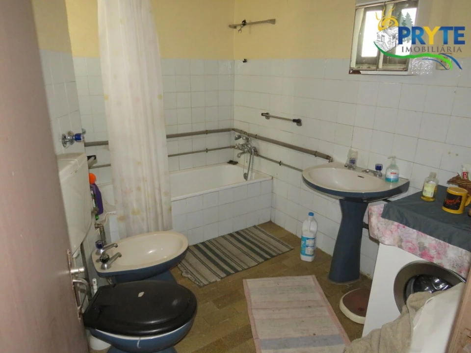 Prédio para Venda em Sobreira Formosa e Alvito da Beira Foto 17