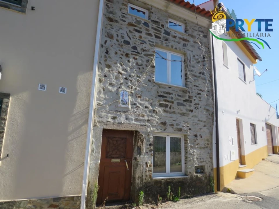 Moradia para Venda em Sobreira Formosa e Alvito da Beira Foto 1