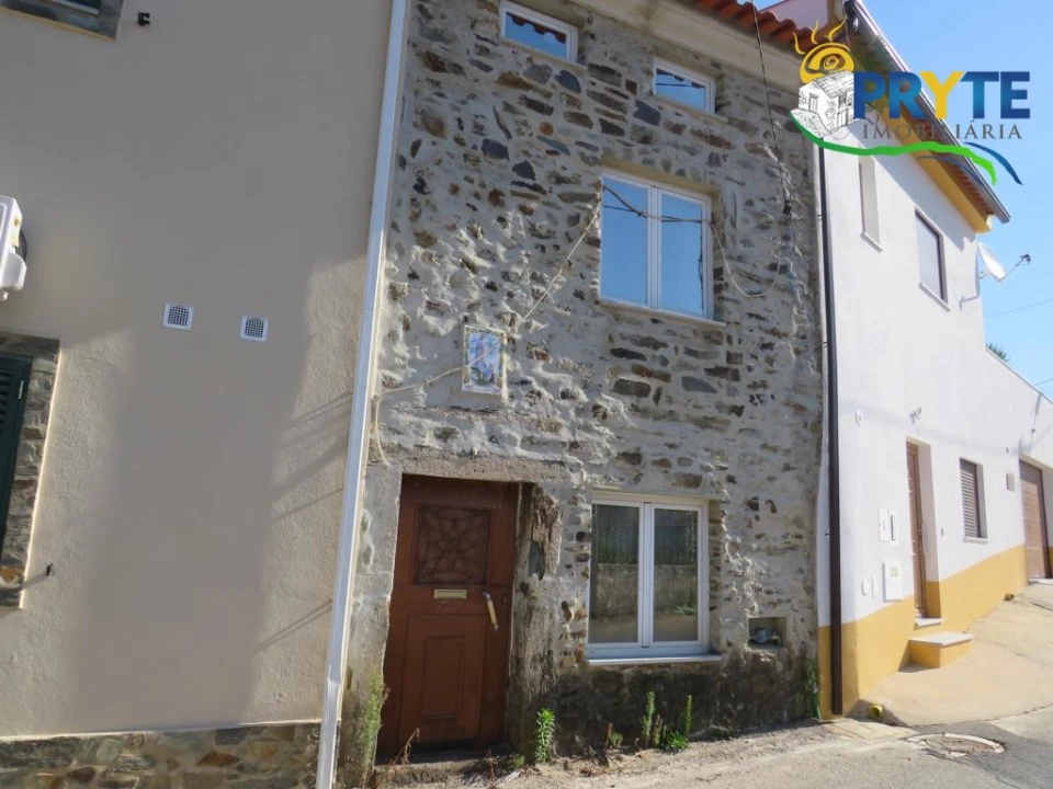 Moradia para Venda em Sobreira Formosa e Alvito da Beira Foto 2