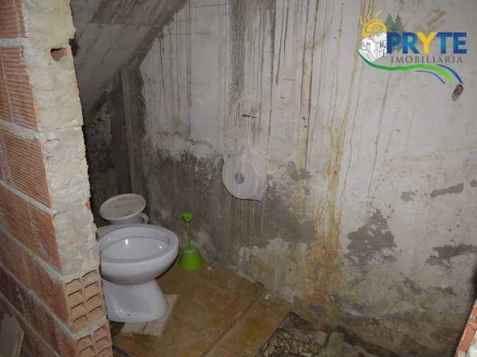 Moradia para Venda em Sobreira Formosa e Alvito da Beira Foto 3