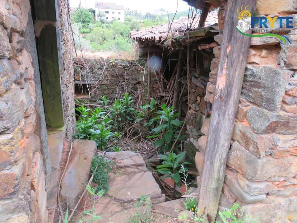 Quinta T2 para Venda em Mosteiro Foto 2