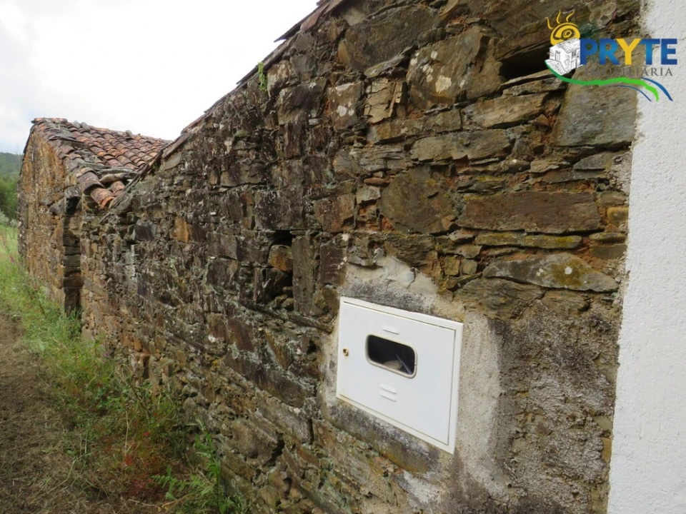 Quinta T2 para Venda em Mosteiro Foto 53