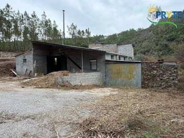 Armazém para Venda em Sertã