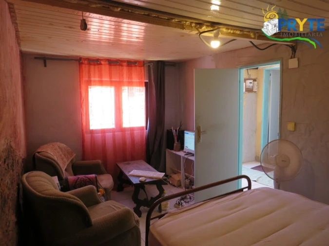 Moradia T1 para Venda em Gois Foto 2