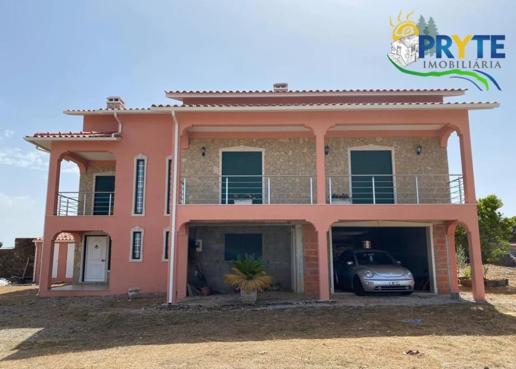 Moradia T5 para Venda em Troviscal Foto 1