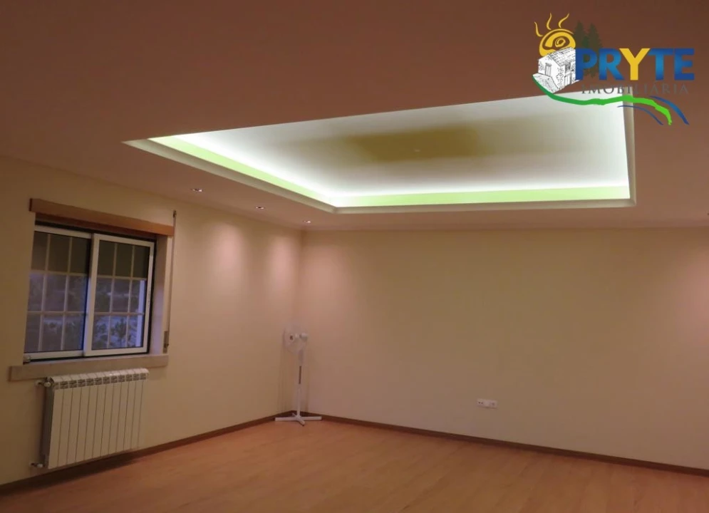 Moradia T5 para Venda em Troviscal Foto 14