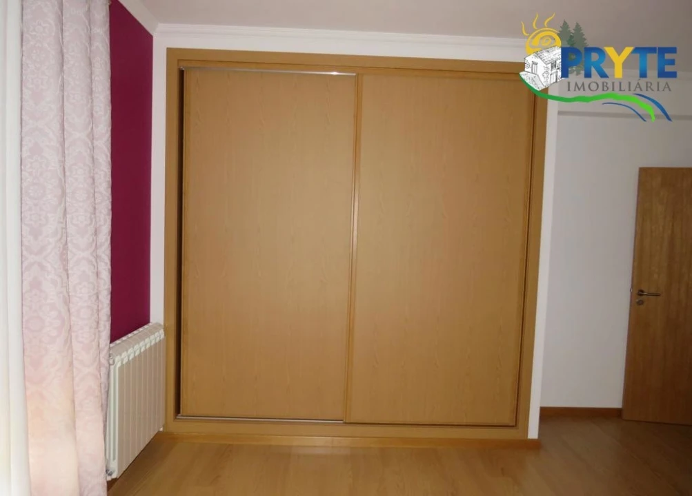 Moradia T5 para Venda em Troviscal Foto 35