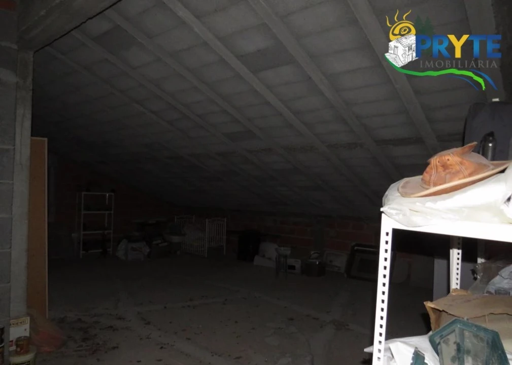 Moradia T5 para Venda em Troviscal Foto 46