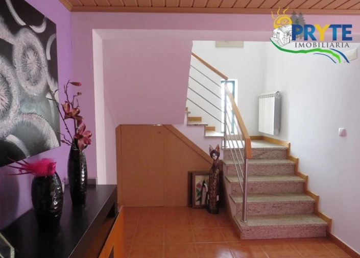 Moradia T5 para Venda em Troviscal Foto 28