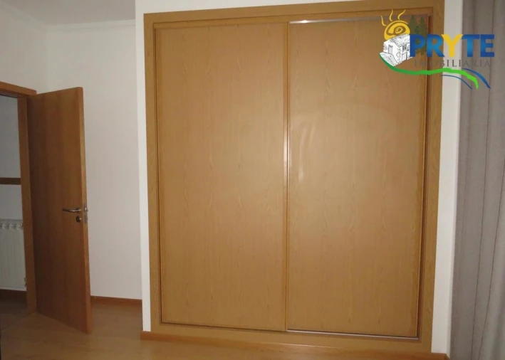 Moradia T5 para Venda em Troviscal Foto 34