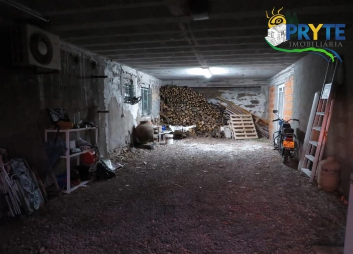 Moradia T5 para Venda em Troviscal Foto 54