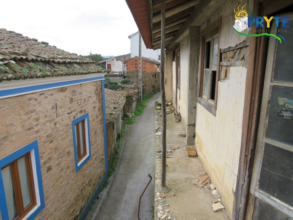 Moradia T6 para Venda em Varzea dos Cavaleiros Foto 3