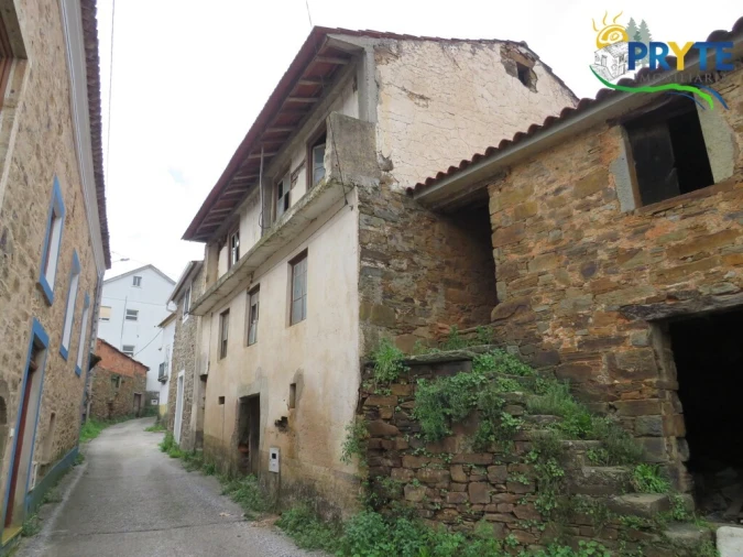 Moradia T6 para Venda em Varzea dos Cavaleiros Foto 1