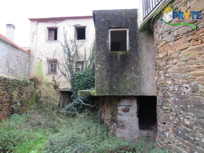 Moradia T6 para Venda em Varzea dos Cavaleiros Foto 4