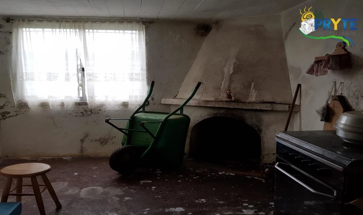 Moradia T3 para Venda em Cernache do Bonjardim, Nesperal e Palhais Foto 11