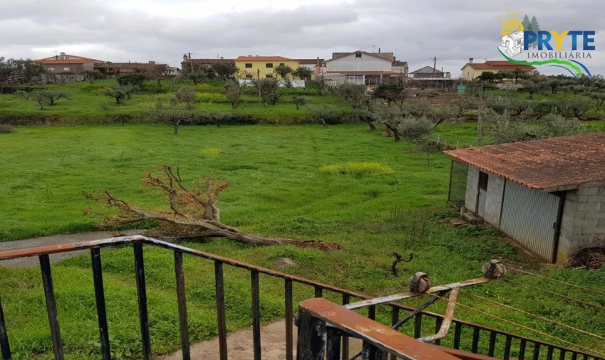 Moradia T3 para Venda em Cernache do Bonjardim, Nesperal e Palhais Foto 2