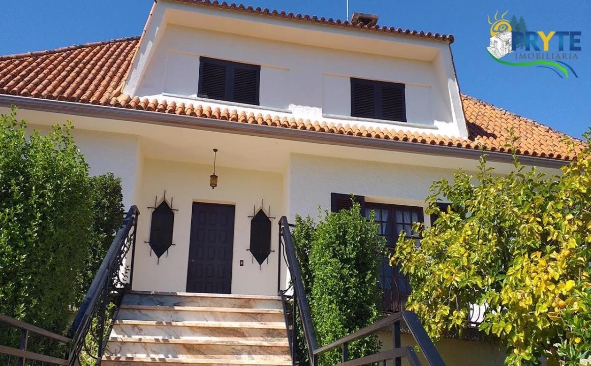 Moradia T6 para Venda em Proença-A-Nova e Peral Foto 1