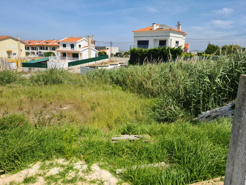 Terreno para Venda em Lourinhã e Atalaia Foto 1
