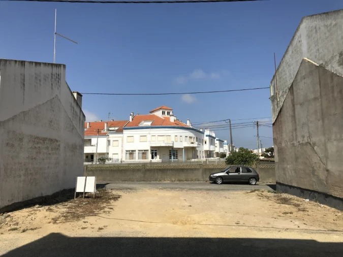 Terreno para Venda em Atouguia da Baleia Foto 2