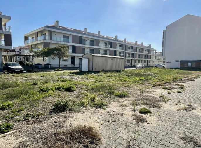 Terreno P/ Prédio para Venda em Atouguia da Baleia Foto 2