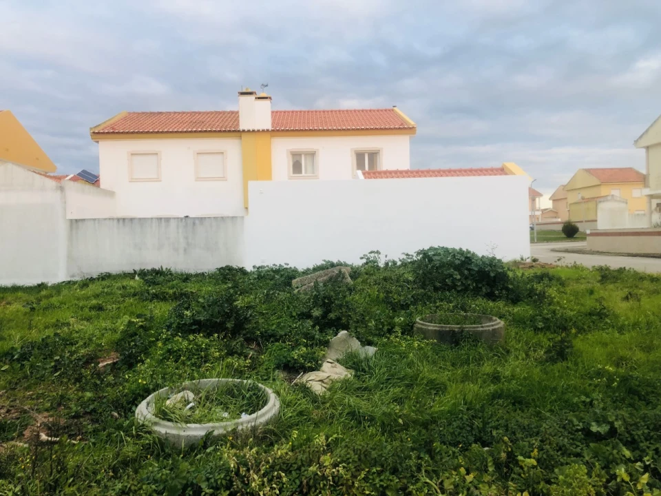 Terreno para Venda em Atouguia da Baleia Foto 1