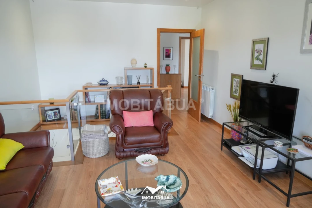 Moradia T4 para Venda em Sarzedo Foto 22