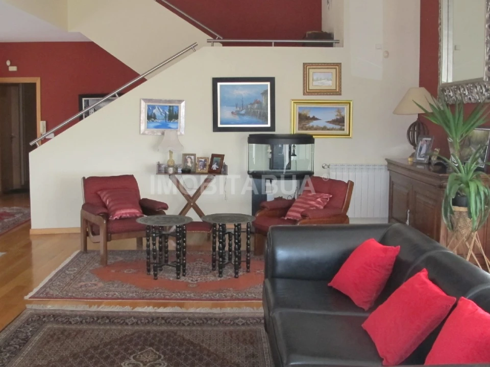 Moradia T4 para Venda em Oliveira do Hospital e São Paio de Gramaços Foto 4