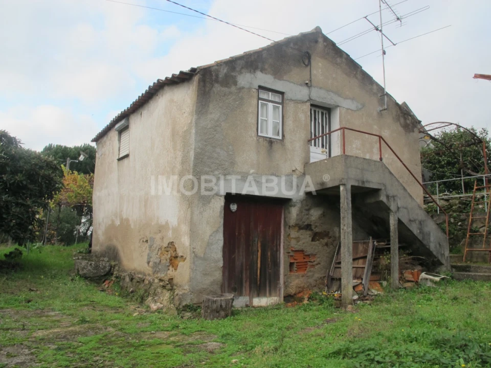 Moradia T3 para Venda em Espariz e Sinde Foto 1