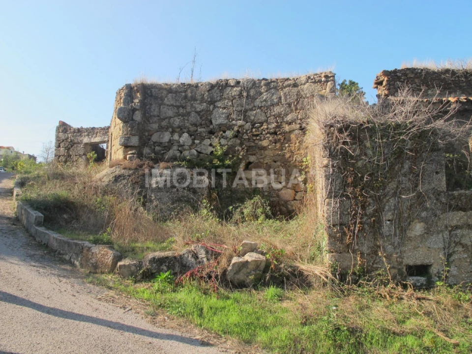 Terreno para Venda em Covas e Vila Nova de Oliveirinha Foto 2