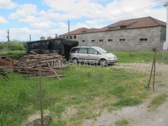 Terreno para Venda em Ázere e Covelo Foto 4