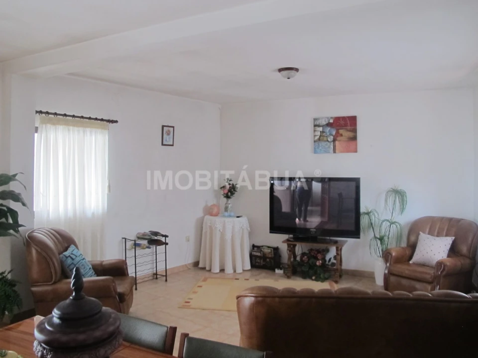 Moradia T4 para Venda em Tabua Foto 3