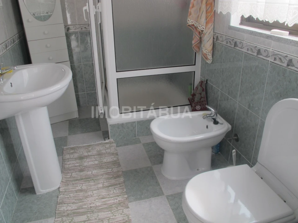 Moradia T4 para Venda em Tabua Foto 14