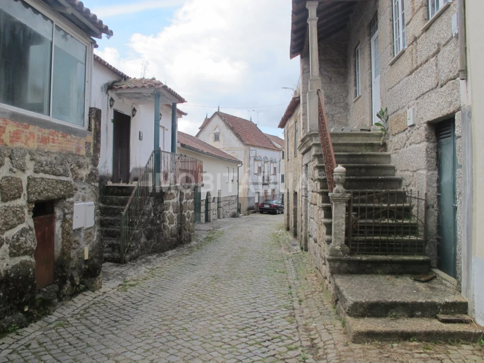 Moradia T4 para Venda em Tabua Foto 32