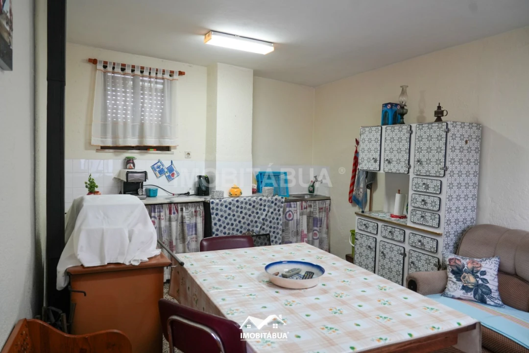 Moradia T4 para Venda em Tabua Foto 16