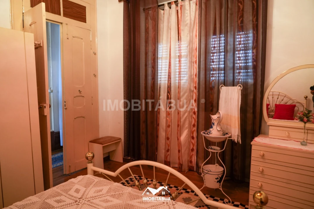 Moradia T4 para Venda em Tabua Foto 22