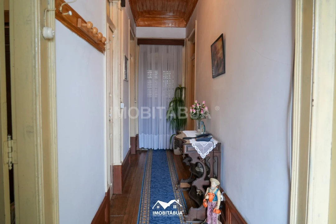 Moradia T4 para Venda em Tabua Foto 24