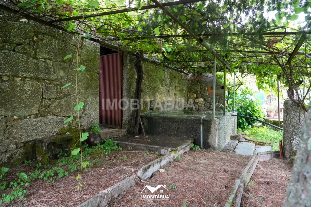 Moradia T4 para Venda em Tabua Foto 39
