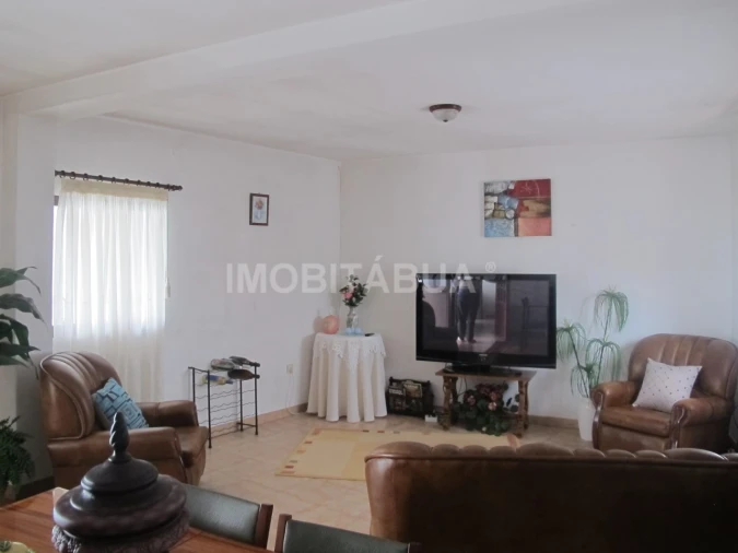 Moradia T4 para Venda em Tabua Foto 3