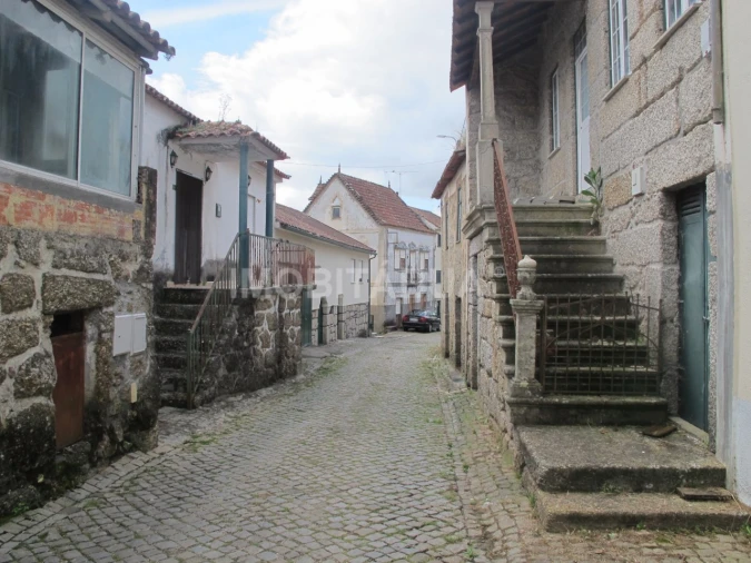 Moradia T4 para Venda em Tabua Foto 32