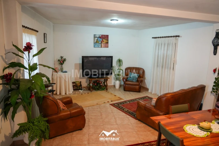 Moradia T4 para Venda em Tabua Foto 2