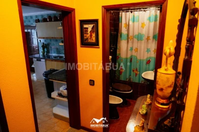 Moradia T9 para Venda em São João de Areias