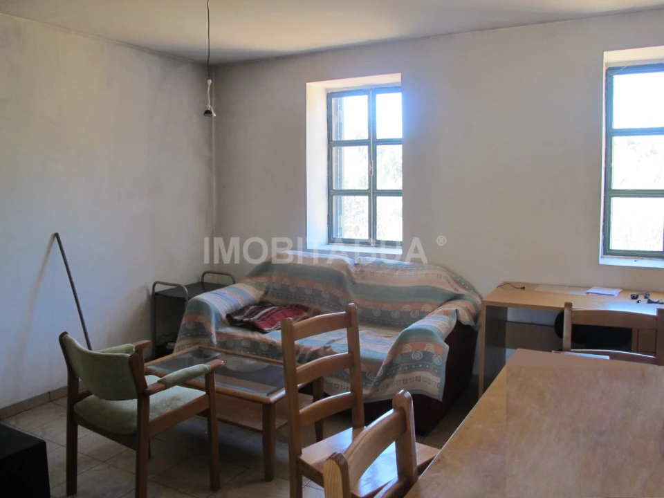 Moradia T1 para Venda em Ázere e Covelo Foto 5