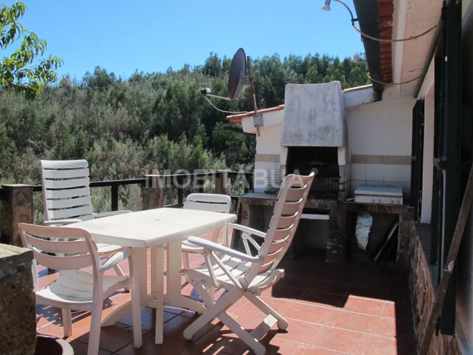 Moradia T1 para Venda em Ázere e Covelo Foto 9