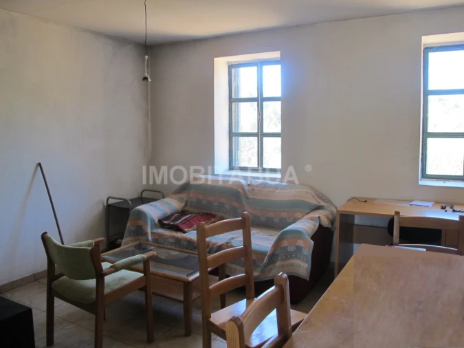 Moradia T1 para Venda em Ázere e Covelo Foto 5