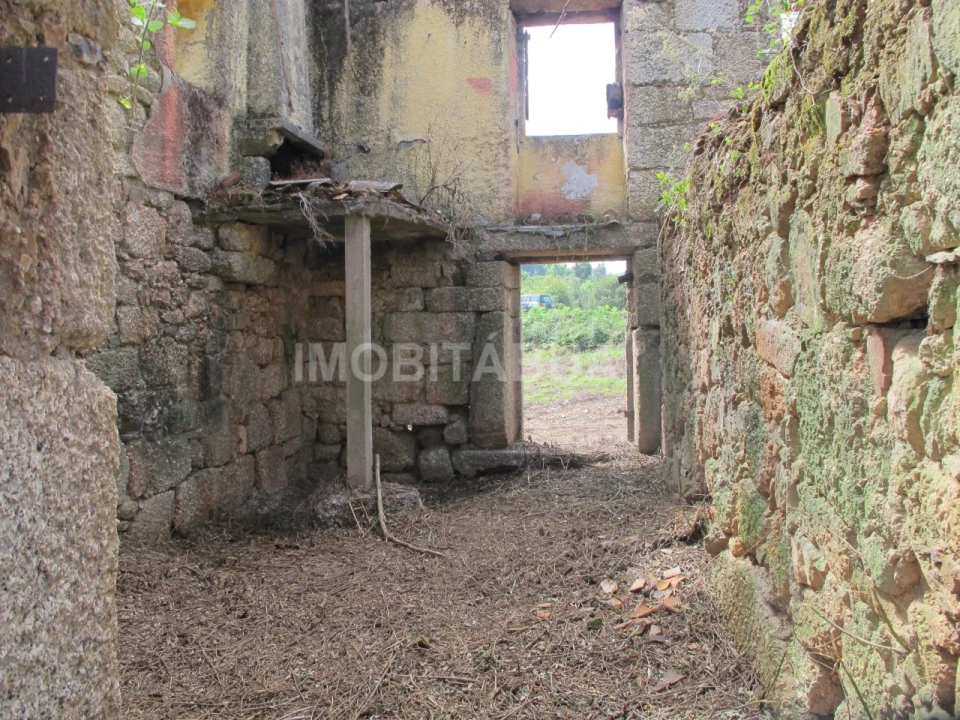 Terreno para Venda em Covas e Vila Nova de Oliveirinha Foto 9