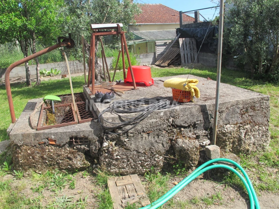 Moradia T2 para Venda em Parada Foto 8