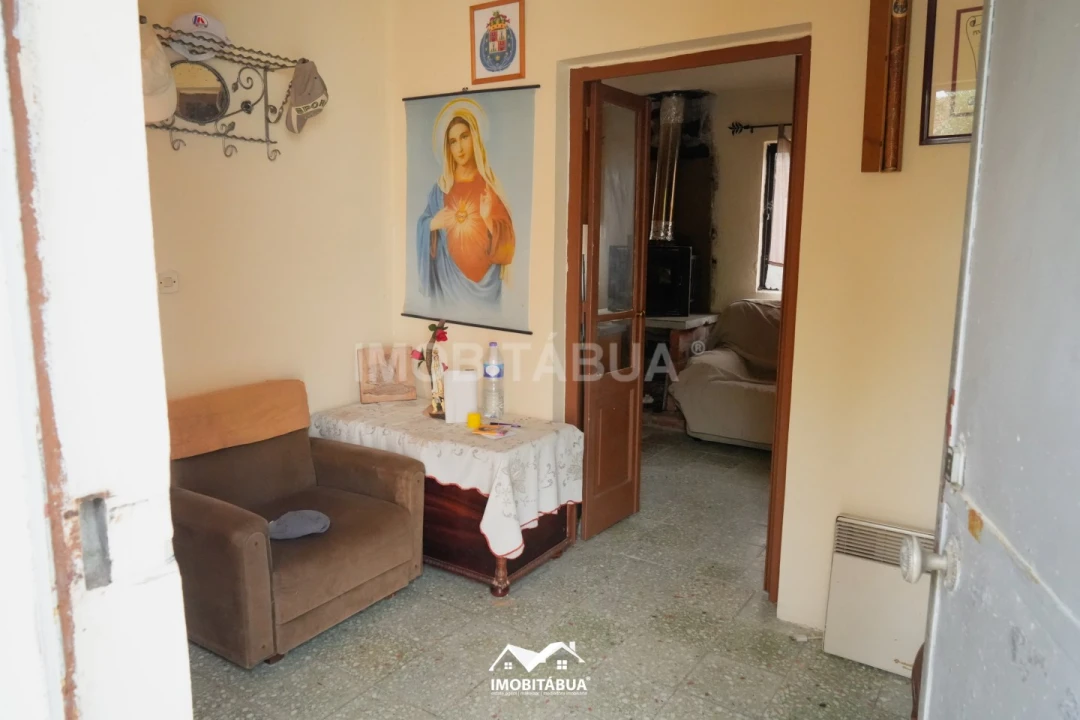 Moradia T2 para Venda em Parada Foto 4